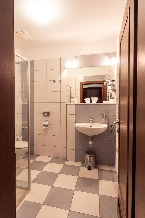 Hotel Studanka Rychnov nad Kneznou Luaran gambar