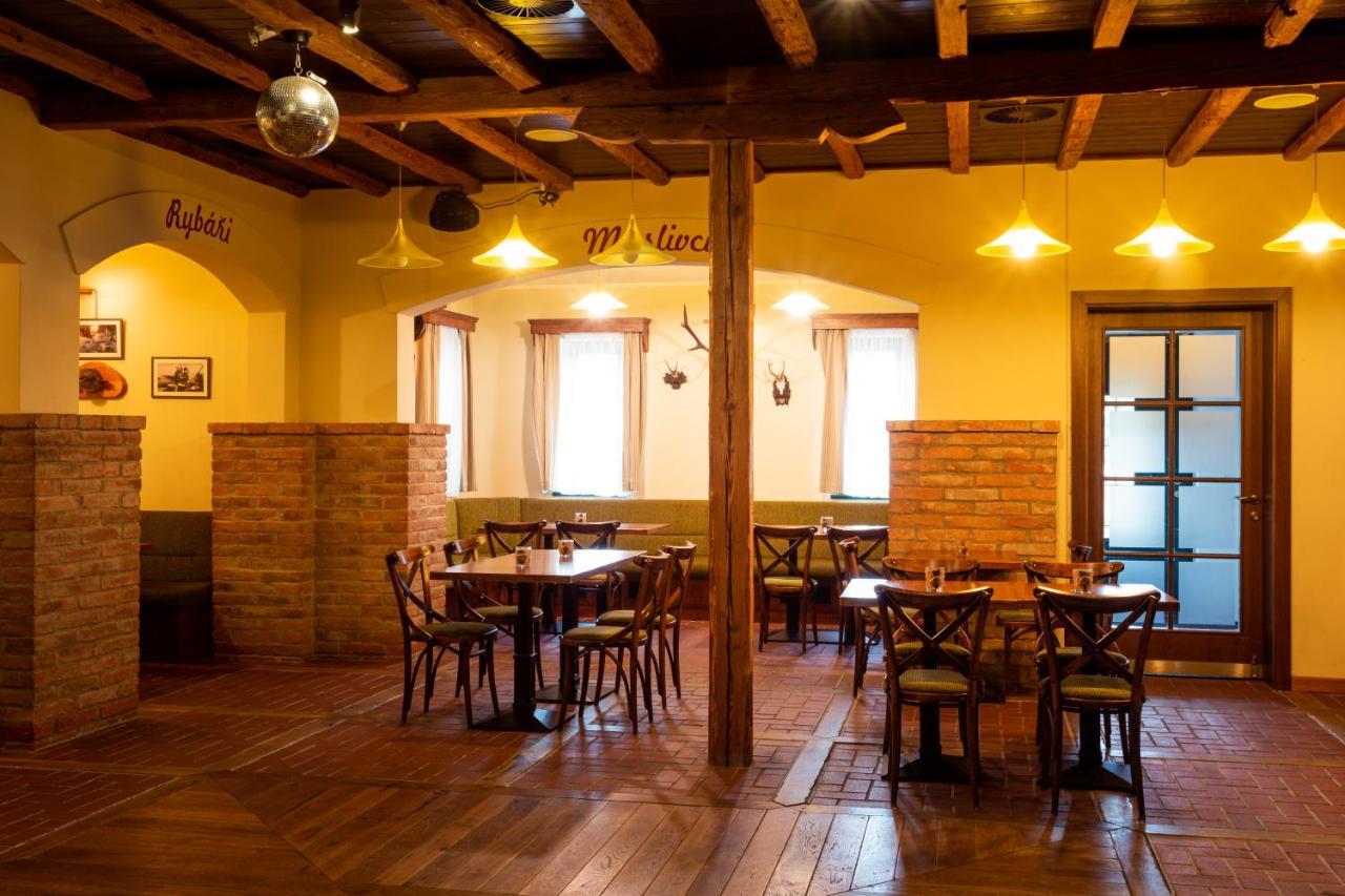 Hotel Studanka Rychnov nad Kneznou Luaran gambar