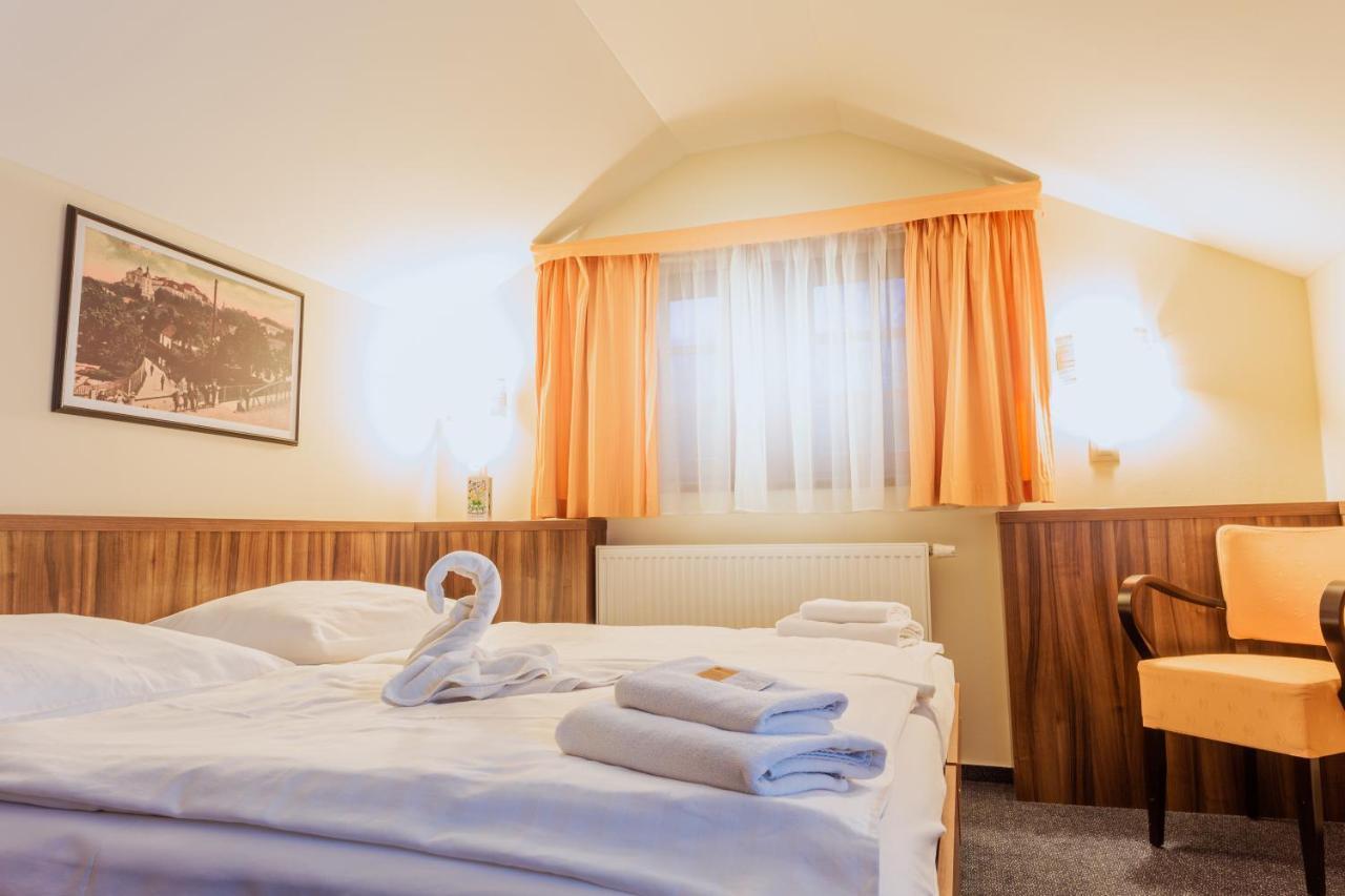 Hotel Studanka Rychnov nad Kneznou Luaran gambar