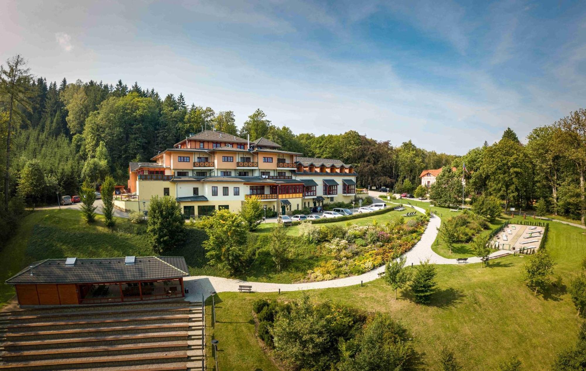 Hotel Studanka Rychnov nad Kneznou Luaran gambar
