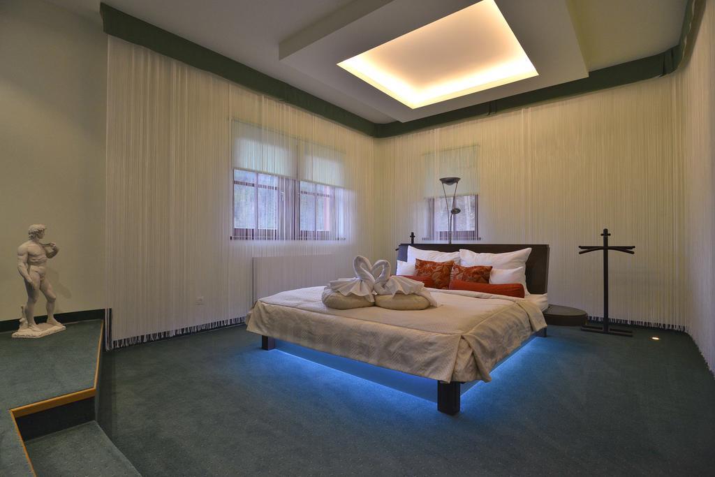 Hotel Studanka Rychnov nad Kneznou Luaran gambar